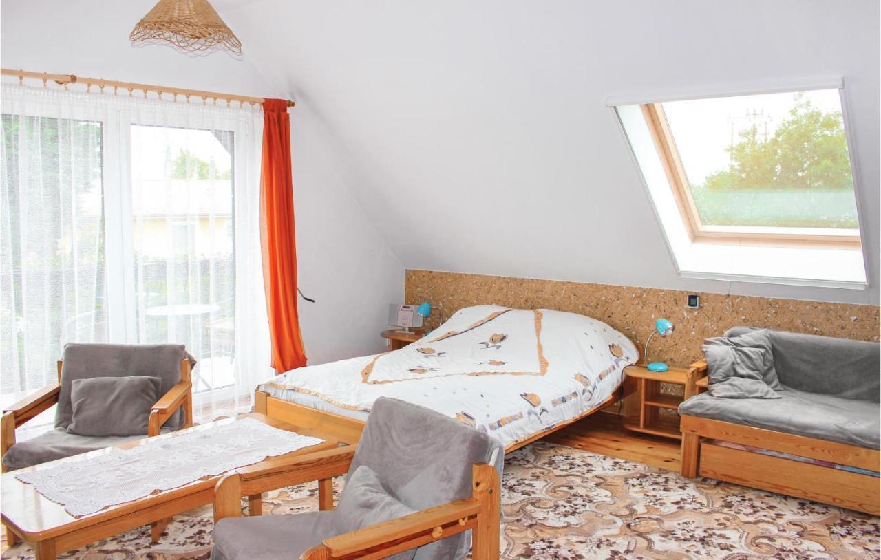 Cozy Apartment In Nowe Warpno With Wifi Exteriör bild